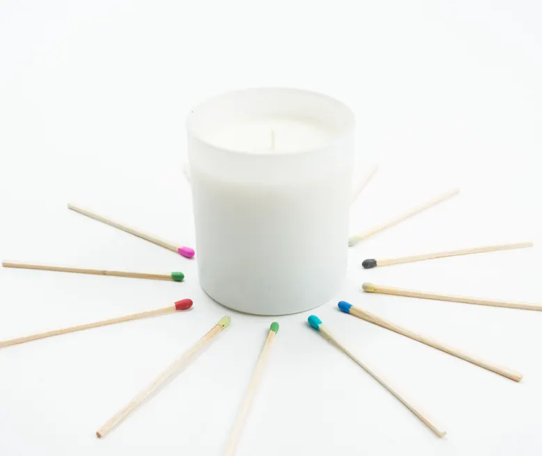 Linen and cashmere candles